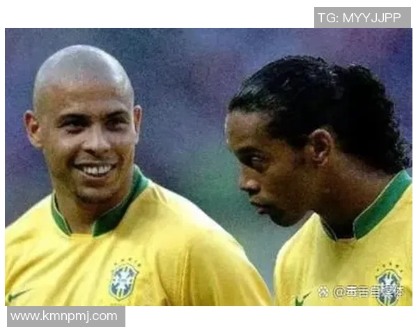 聚焦足球球星五号成长历程与辉煌成就全面展现绿茵场上的传奇风采 聚焦足球球星五号成长历程与辉煌成就全面展现绿茵场上的传奇风采