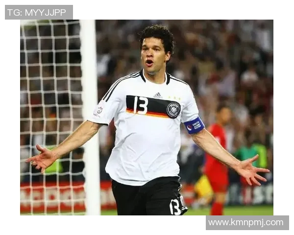 德国足球天才崛起与魅力球星的完美结合让世界为之疯狂 德国足球天才崛起与魅力球星的完美结合让世界为之疯狂