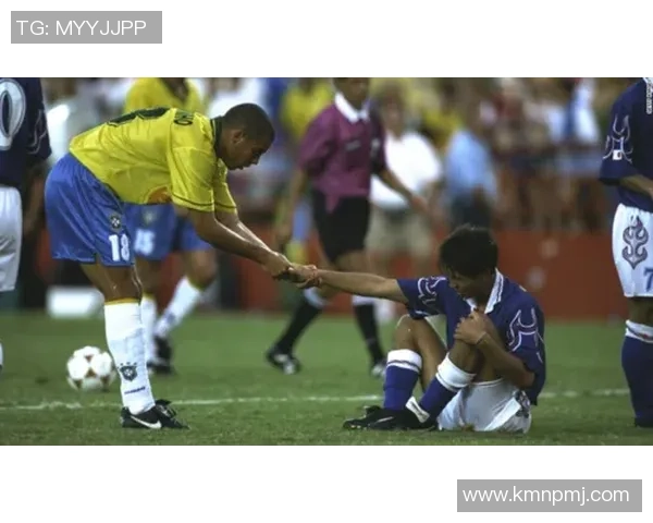 贝贝从足球新星到世界顶级球员的成长之路与辉煌成就 贝贝从足球新星到世界顶级球员的成长之路与辉煌成就